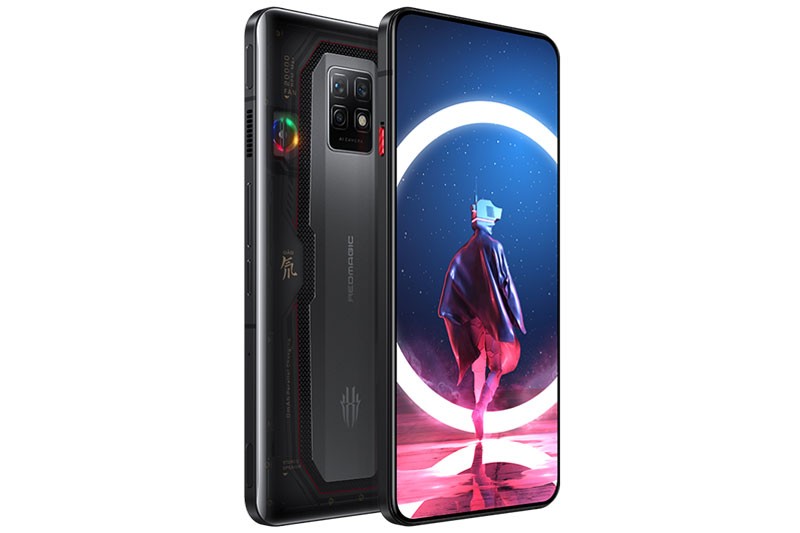  ZTE Red Magic 7 Pro 5G sở hữu thiết kế với khung viền bằng nhôm, 2 bề mặt phủ kính cường lực Corning Gorilla Glass 5. Mặt lưng có đèn LED RGB. Kích thước của máy lần lượt là 166,3x77,1x10 mm, trọng lượng 235 g.