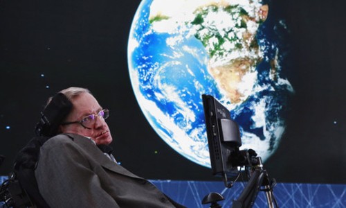 Dư luận không khỏi bất ngờ trước việc thiên tài vật lý Stephen Hawking đưa ra cảnh báo về sự diệt vong của Trái đất. Ông cũng khuyên nhân loại cần định cư ở một hành tinh khác trong tương lai.