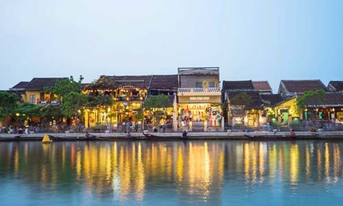 Theo danh sách của Travel &amp; Leisure, Hội An xếp ở vị trí thứ 7 trong top 15  thành phố tuyệt vời nhất thế giới.