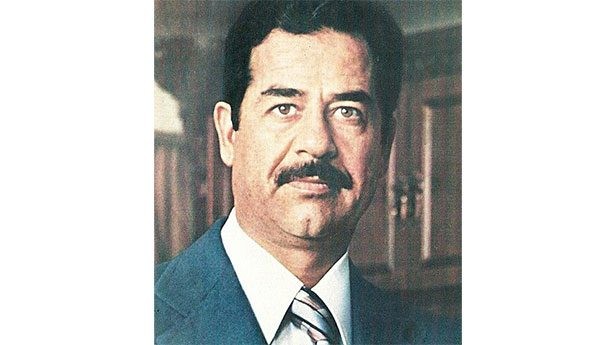 Cựu tổng thống Iraq Saddam Hussein là một trong những  nhà độc tài nổi tiếng thế giới. Ông Saddam Hussein đã có thời gian cầm quyền dài - 35 năm kể từ sau cuộc đảo chính năm 1968 cho đến khi bị bắt giữ năm 2003.