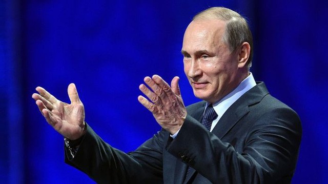 Với chiến thắng áp đảo trong cuộc bầu cử vào ngày hôm qua (18/3),  Tổng thống Vladimir Putin trở thành người đứng đầu nước Nga trong 6 năm tiếp theo (từ năm 2018 - 2024).