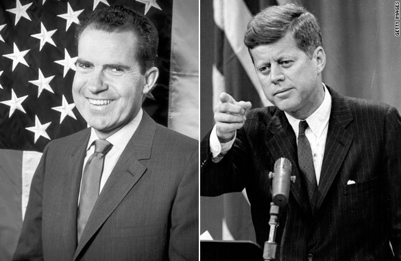 Trong cuộc đua vào Nhà Trắng năm 1960, hai ứng viên  Tổng thống Mỹ John F. Kennedy và Richard Nixon có cuộc tranh luận đặc biệt. Trong khi ông Kennedy ngồi ở trường quay tại New York thì ông Nixon ghi hình tại Hollywood.