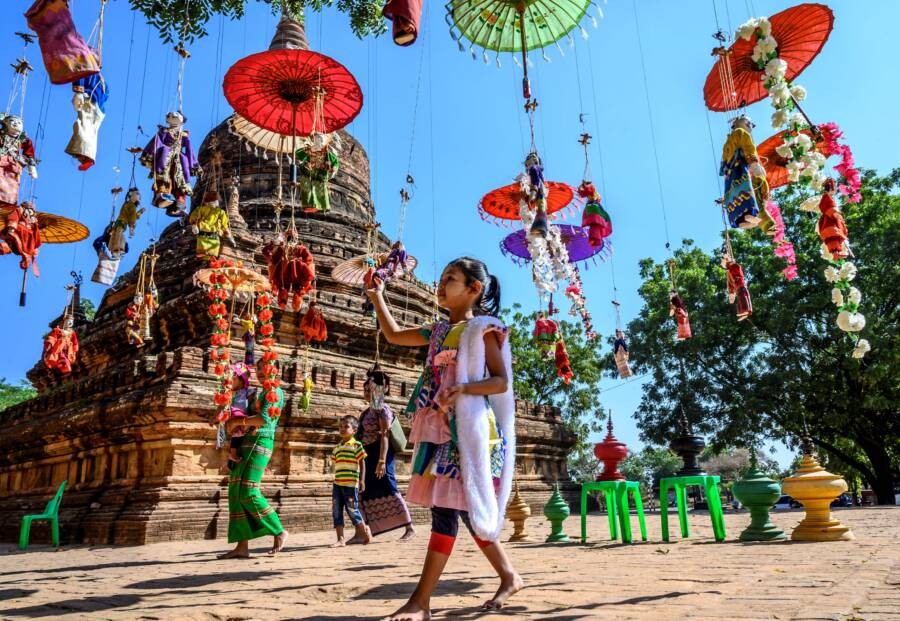 Là '' thánh địa'' đền chùa nổi tiếng thế giới, Bagan nằm ở miền trung Myanmar. Nơi đây từng là kinh đô của vương quốc Pagan từ thế kỷ 9 - 13.