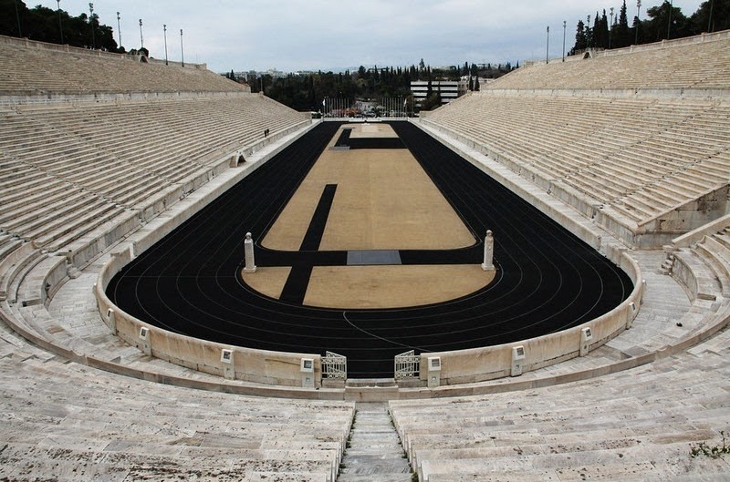 Sân vận động Panathenaic ở Athens, Hy Lạp là nơi tổ chức  thế vận hội Olympic hiện đại đầu tiên năm 1896. Olympic là sự kiện thể thao quốc tế nổi tiếng thế giới được tổ chức từ đó cho đến nay.