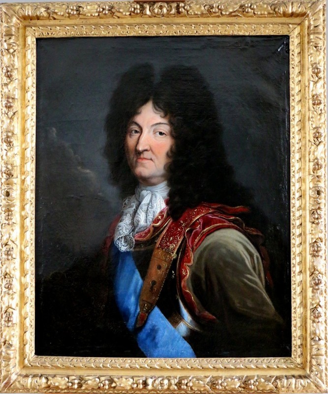 Là một trong những ông hoàng nước Pháp nổi tiếng nhất lịch sử, Vua Louis XIV (1638 - 1715) khiến hậu thế ngưỡng mộ bởi tài trị quốc và những di sản to lớn mà ông để lại. Nhà vua này còn được mọi người gọi với biệt danh " Vua Mặt trời".