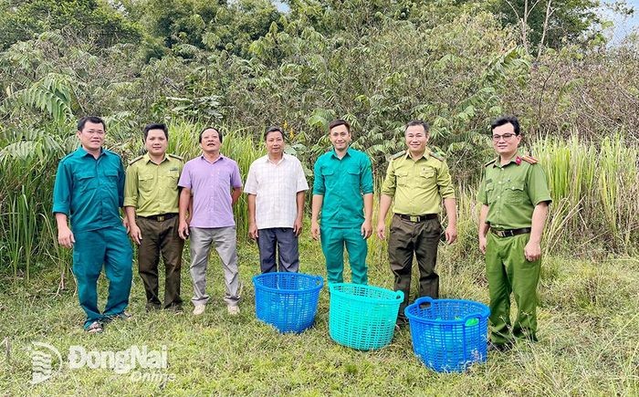 Vào chiều tối ngày 28/11, các kiểm lâm viên Hạt Kiểm lâm Đạ Tẻh đã chuyển 18  cá thể cheo cheo Nam Dương đến Vườn quốc gia Cát Tiên nhằm mục đích cứu hộ, tái thả.