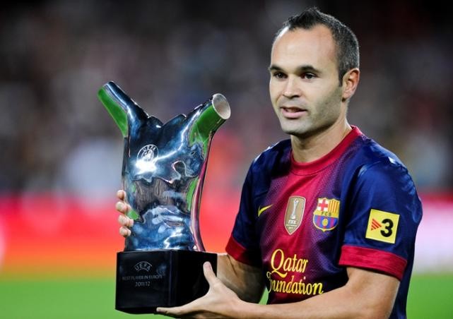 Sức mạnh của Barcelona đã đi xuống trong vài năm trở lại đây, nhưng Andres Iniesta thì không. Lối chơi cùng kỹ năng chuyền bóng cũng như giữ bóng điêu luyện của tuyển thủ TBN được rèn giũa qua nhiều năm tháng chơi tiqui taca biến hóa và anh đang là nguồn cơn cảm hứng, kiến tạo và dẫn dắt lối chơi của Barca.