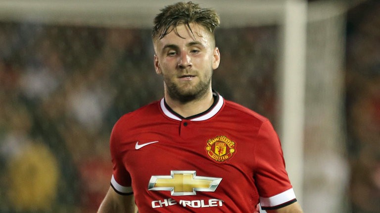 Luke Shaw sinh năm 1995 trưởng thành từ lò đào tạo Southampton và đã có 3 mùa giải thi đấu tại đội một của CLB này. Mùa hè vừa qua, Shaw đã cập bến lửa đỏ thành Man. Luke Shaw được đánh giá là một trong những hậu vệ cánh trẻ tuổi tài năng nhất châu Âu và để có được ngôi sao trong độ tuổi U19 này, Man Utd đã phải bỏ ra một số tiền không tưởng cho một hậu vệ ở Premier League là 32 triệu bảng.