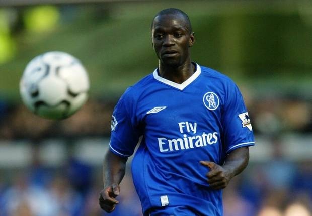 Makélélé (Chelsea): Gia nhập Chelsea năm 2003 với mức 16,6 triệu bảng vào cuối kỳ chuyển nhượng mùa Hè, cầu thủ từng được Zidane ví như động cơ của dải ngân hà Real Madrid lập tức thành mắt xích quan trọng nhất trong hàng tiền vệ của Chelsea. Sự nuối tiếc sau khi anh ra đi chưa bao giờ nguôi tại Stamford Bridge.