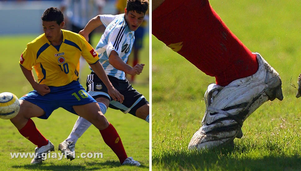  Vua phá lưới World Cup James Rodriguez bắt đầu nổi lên từ khi anh thi đấu tại đội trẻ U17 Colombia, vào năm 2007 anh mang dòng giày đá bóng nổi tiếng nhất vào thời bấy giờ đó là Adidas Predator Absolute. Đây cũng là dòng giày đá bóng dành cho tiền vệ được rất nhiều các ngôi sao thời bấy giờ lựa chọn như Steven Gerrard, Michael Ballack và David Beckham.