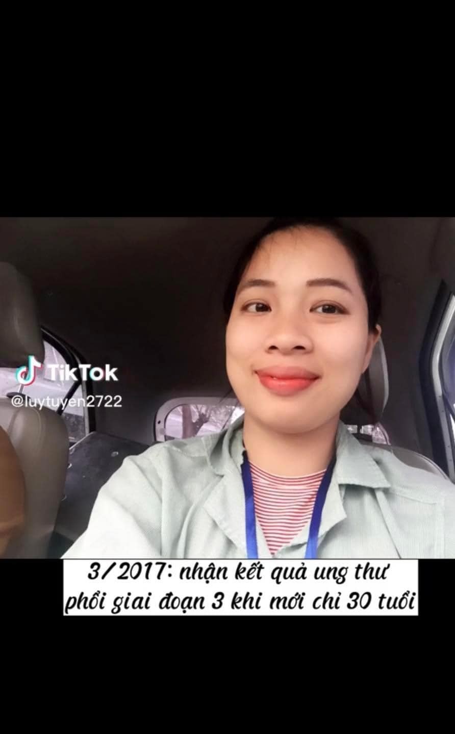 Mới đây, một tài khoản Tiktok đã chia sẻ câu chuyện 7 năm sống với căn bệnh ung thư, 2 lần tự chụp ảnh thờ khiến nhiều người không khỏi xúc động. Năm 2017, chị nhận kết quả ung thư phổi giai đoạn 3 khi mới chỉ 30 tuổi.