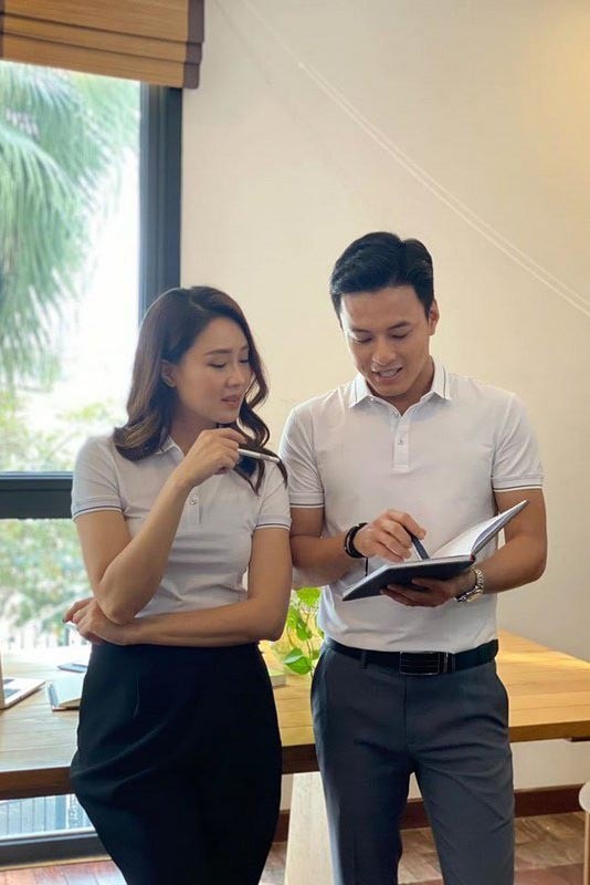 Hướng dương ngược nắng đang là bộ phim truyền hình thu hút hiện nay với sự góp mặt của nhiều diễn viên nổi tiếng, trong đó có  Hồng Đăng.