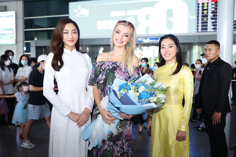 Để chuẩn bị tham gia một số hoạt động trước đêm Chung kết toàn quốc Miss World Vietnam 2022, nàng hậu đến từ Ba Lan đã có mặt tại Việt Nam vào chiều 10/8.