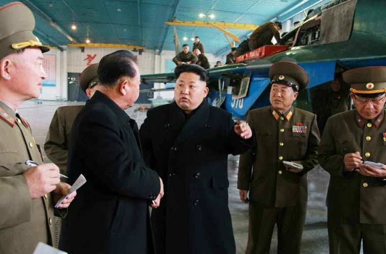 Theo truyền thông Nhà nước Triều Tiên (KCNA), nhà lãnh đạo Kim Jong-un hôm 1/4 đã tới thăm nhà máy hàng không bí mật của nước. Các bức ảnh đăng tải cho thấy, nhà máy này có năng lực đại tu sửa chữa lớn các tiêm kích đa năng tiên tiến MiG-29.