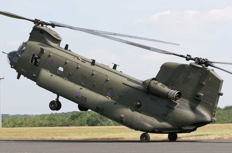 CH-47 Chinook là một trong những trực thăng vận tải lớn nhất trên thế giới do hãng Boeing Rotocraft System phát triển từ những năm 1960, sản xuất từ năm 1962 tới tận ngày nay. Đây được xem là một trong những loại trực thăng thành công nhất thế giới, phục vụ rộng rãi ở hàng chục quốc gia trên thế giới.