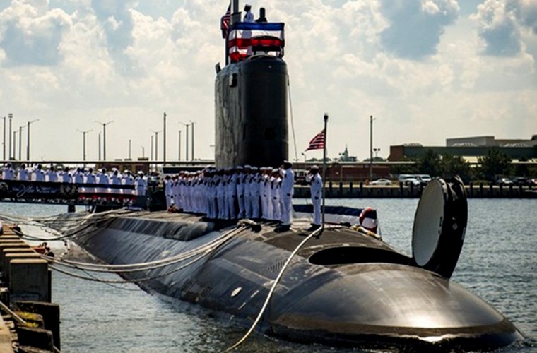 Hải quân Mỹ đã tiếp nhận chiếc tàu ngầm hạt nhân lớp Virginia thứ 12 mang tên USS Jonh Warner (SSN-785) vào đầu tháng 8/2015 vừa qua nằm trong tiến trình thay thế toàn bộ tàu ngầm lớp Los Angeles.