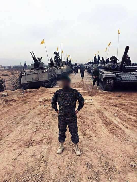 Mạng Topwar vừa đăng tải loạt ảnh về trang bị vũ khí của  tổ chức vũ trang Hezbollah tham gia cuộc chiến chống phiến quân IS tại Syria. Các hình ảnh cho thấy vũ khí của Hezbollah hóa ra hiện đại ngang ngửa Quân đội Iraq và nhiều lực lượng vũ trang chính qui khác. Trong ảnh, bên trái là xe tăng T-72 bọc giáp ERA. Nguồn ảnh: Topwar