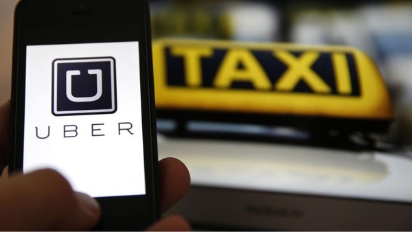  Taxi Uber được thành lập năm 2009 với tên gọi UberCab bởi Travis Kalanick và Garrett Camp. Hiện, Uber cung cấp dịch vụ tại 250 thành phố ở 50 quốc gia.