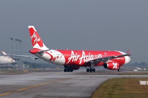 Nói về phi đội bay hoành tráng của Air Asia, lãnh đạo của hãng từng khẳng định: “Chúng tôi đang vận hành phi đội máy bay Airbus A320 - một trong những chiếc phi cơ chở khách áp dụng công nghệ tiên tiến, an toàn và đáng tin cậy nhất trên thế giới. Phi đội của chúng tôi là một trong những phi đội trẻ nhất trong khu vực, với tuổi trung bình chỉ ở mức 3,5 năm”.