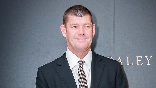 Ngoài là chủ sở hữu của sòng bạc nổi tiếng Crown tại Úc,  tỷ phú James Packer còn có cổ phần lớn trong liên doanh sòng bài Melco Crown tại Macau. Năm 2013, cổ phiếu của sòng bạc này cũng tăng gấp đôi. Ông luôn nằm trong danh sách những vị tỷ phú sòng bạc giàu nhất thế giới.