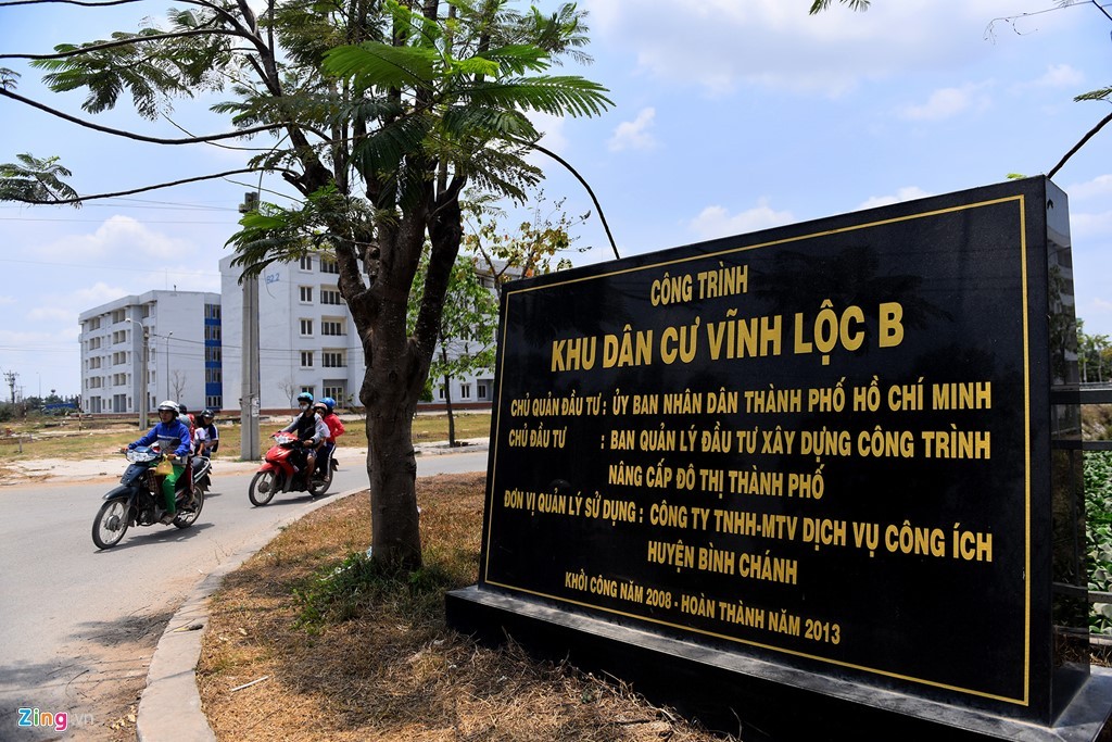  Khu tái định cư Vĩnh Lộc B (huyện Bình Chánh, TP HCM) do Ban quản lý Đầu tư xây dựng Công trình nâng cấp Đô thị TP làm chủ đầu tư. Đây là nơi bố trí cho các hộ dân bị giải tỏa thuộc chương trình nâng cấp đô thị và các dự án của TP với tổng vốn đầu tư hơn 1.000 tỷ đồng.