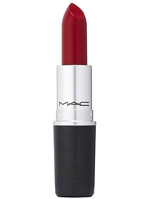 1. M.A.C - Ruby Woo Đứng đầu danh sách là  thỏi son đỏ nổi tiếng Ruby Woo của M.A.C. Ruby Woo tượng trưng cho sắc đỏ thuần túy và chuẩn mực, quyến rũ mà bất cứ người phụ nữ nào cũng coi đó là thứ “vũ khí chết người” cần có để luôn mang theo bên mình.