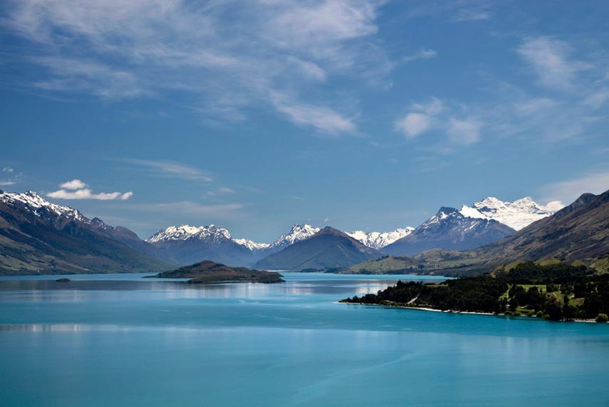 1. Hồ Wakatipu – một hồ nước trong đất liền thuộc Đảo Nam, New Zealand.