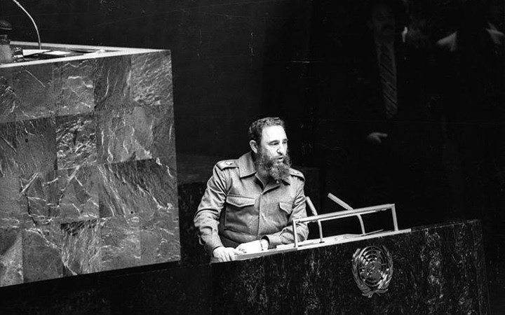 Chủ tịch  Cuba Fidel Castro, với cương vị Chủ tịch Phong trào Không liên kết, phát biểu tại trụ sở Liên Hợp Quốc ở New York ngày 12/10/1979.