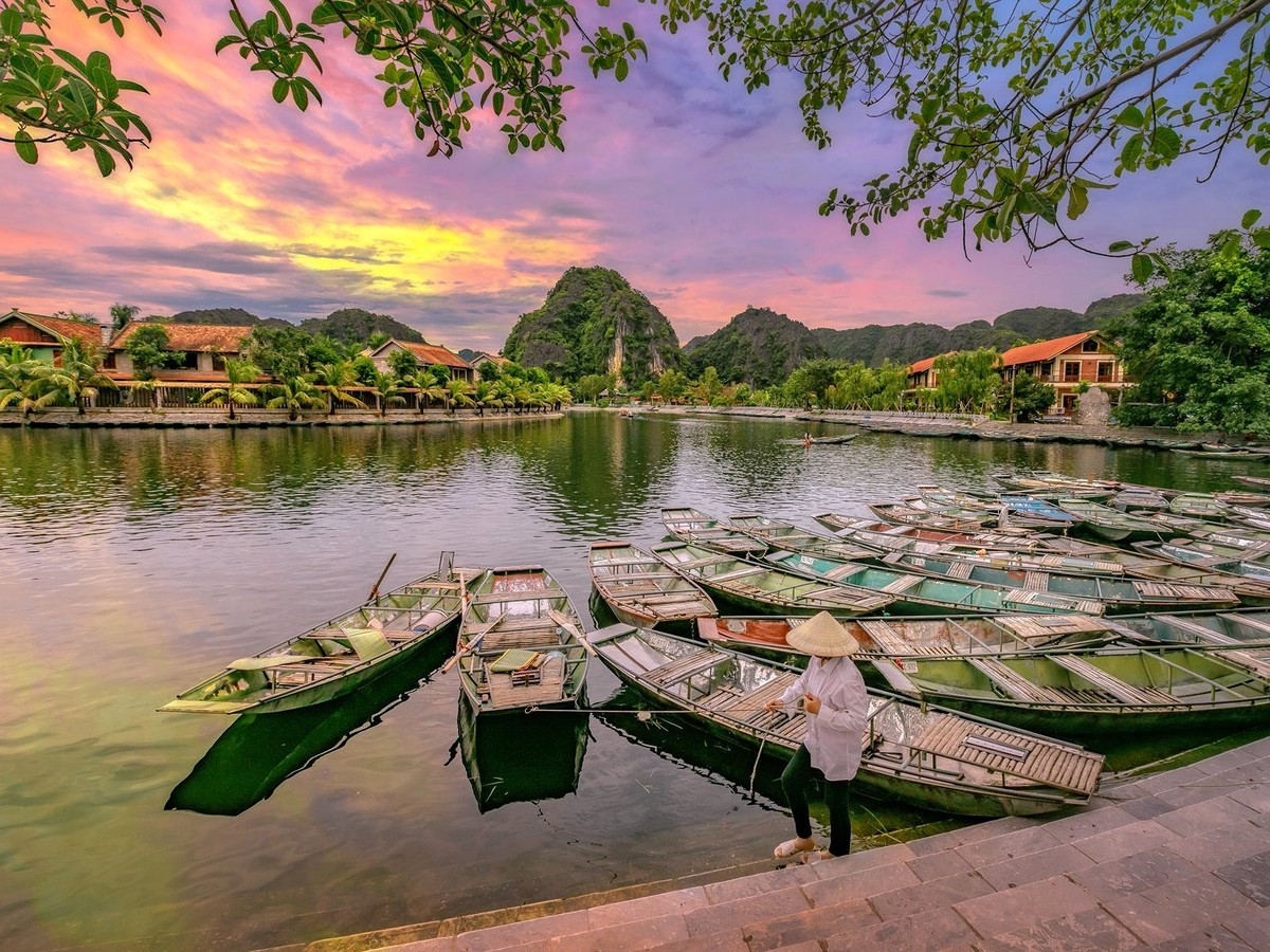 Ngắm hoàng hôn ở Hội An là một lựa chọn tuyệt vời (Ảnh: Thampitakkull Jakkree).