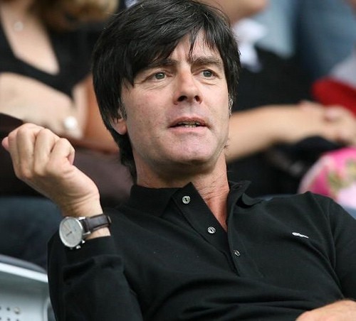 Joachim Loew đã có 8 năm dẫn dắt ĐT Đức. Trong 8 năm đó Loew không ngừng xây dựng, không ngừng thiết kế để rồi ông tạo nên một Mannschaft trơn tru và hiệu quả như ngày hôm nay. Ông cũng cho thấy sự trầm tĩnh và sáng suốt từ băng ghế chỉ đạo và rất được lòng các cầu thủ. Với chức vô địch của tuyển Đức, Joachim Loew không ngừng được tôn vinh và ngày một được người hâm mộ thêm tin tưởng.