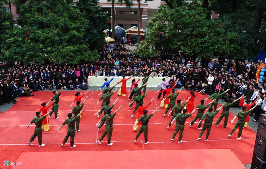 Sáng 26/3, Học viện An ninh nhân dân (Hà Nội) tổ chức cuộc thi cắm trại với chủ đề Tuổi trẻ Học viện ANND tự hào truyền thống, tiếp lửa anh hùng và hội thi dân vũ lần thứ nhất, chào mừng 85 năm ngày thành lập Đoàn thanh niên cộng sản Hồ Chí Minh.