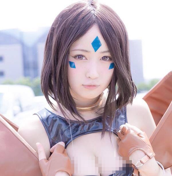 Có lẽ trong giới những người yêu thích nghệ thuật cosplay ở Nhật Bản, không ai là không biết tới Nekomu Otogi - thiên thần cosplay xinh đẹp, sinh năm 1995 và sở hữu những đường cong vô cùng gợi cảm, bắt mắt. 