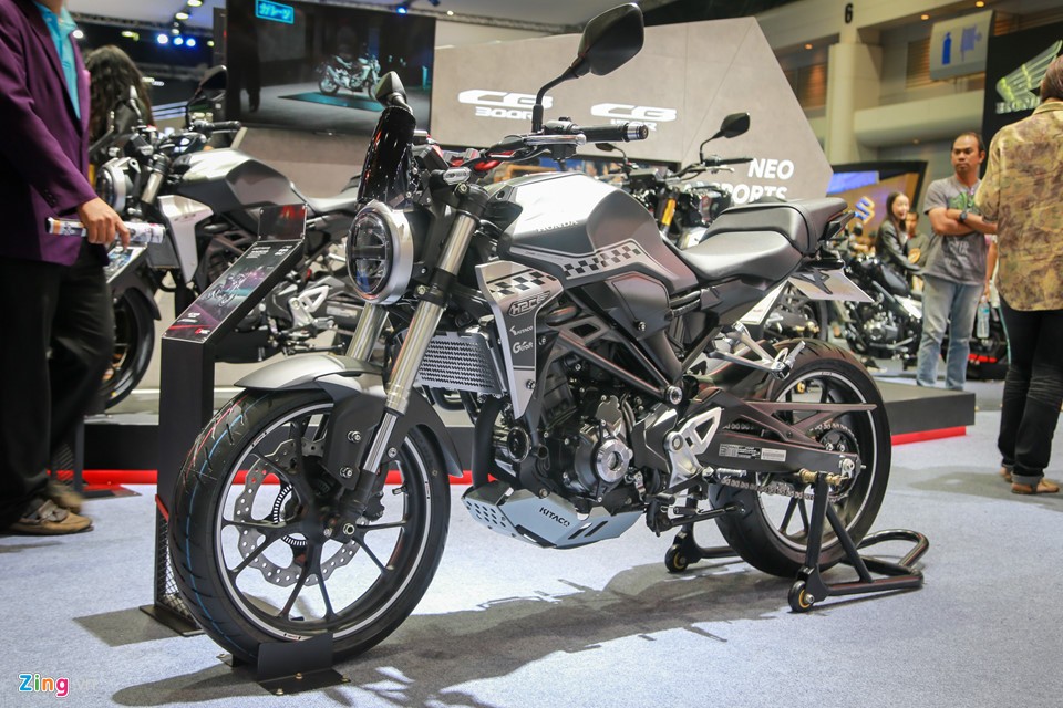 Honda là thương hiệu ăn khách tại Thái Lan. Đến với triển lãm Bangkok Motor Show 2018, hãng xe Nhật mang đến mẫu nakedbike CB300R từng ra mắt tại Italy hơn 4 tháng trước