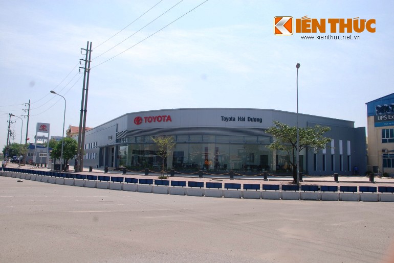 Công ty TNHH Toyota Hải Dương (Toyota Hải Dương) vừa chính thức đi vào hoạt động trong giai đoạn đầu theo mô hình 2S (Service - Dịch vụ và Spare parts - Phụ tùng chính hiệu).