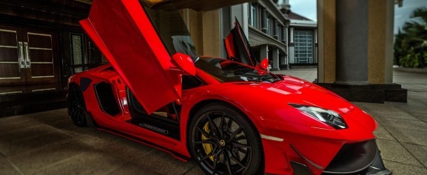 Siêu xe Lamborghini Aventador mới đây đã được hãng độ xe DMC tinh chỉnh lại phần khung gầm khiến chiếc xe hầm hố mạnh mẽ hơn bao giờ hết, đúng với tên gọi "bò tót" của nó.