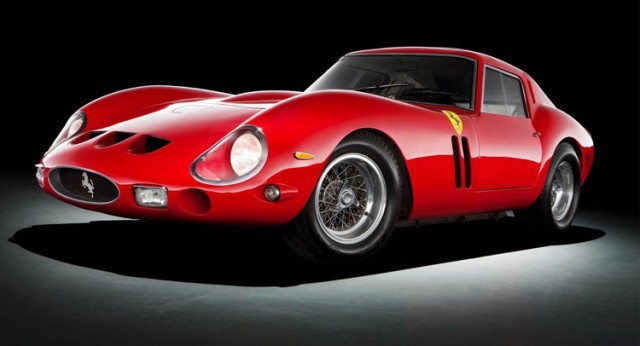 Hồi đầu năm nay, một chiếc Ferrari 250 GTO từng giữ kỉ lục bán đấu giá đắt nhất thế giới với mức 52 triệu USD. Nhưng mới đây, kỉ lục này bị xô đổ bởi người anh em Ferrari 250 GTO 1962 khi được bán lại cho 1 doanh nhân người Đức với mức giá 63,94 triệu USD (khoảng 1.326 tỷ đồng).