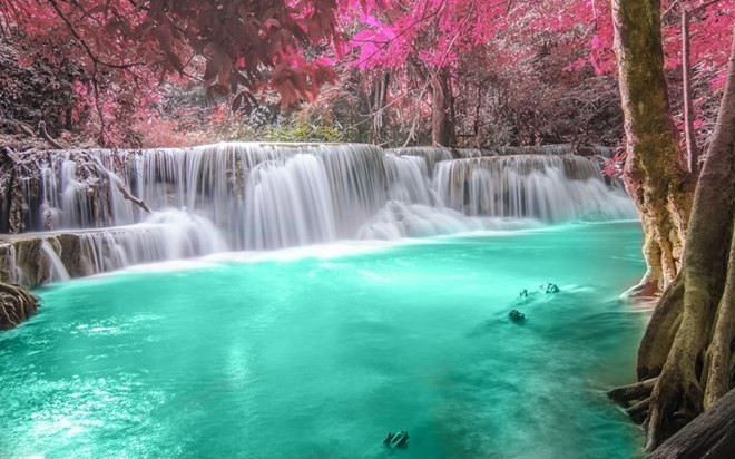  Thác Iguazu: Nổi tiếng trên toàn thế giới, Iguazu là một trong  những thác nước hùng vĩ nhất thế giới với độ cao ngoạn mục, được nhiều người viếng thăm nhiều nhất ở Nam Mỹ.