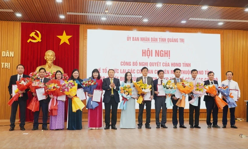 Quảng Trị bổ nhiệm nhiều nhân sự chủ chốt sau hợp nhất sở, ngành Quang Tri bo nhiem nhieu nhan su chu chot sau hop nhat so, nganh