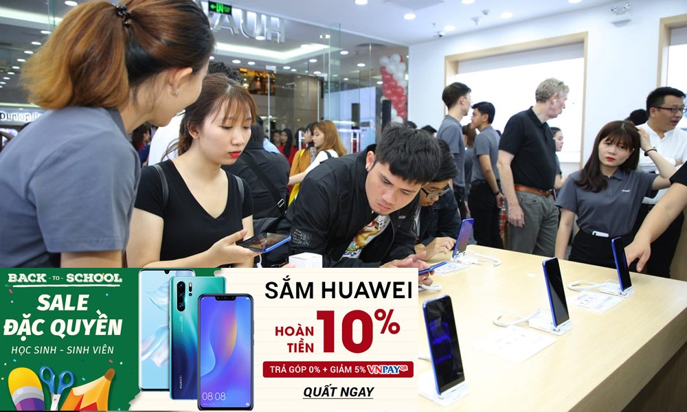 Cụ thể, trong chương trình "Vui tựu trường, sắm  Huawei" diễn ra từ 01/08 đến hết 31/08/2019, tất cả các khách hàng, khi mua điện thoại và đồng hồ thông minh Huawei đều được giảm giá 10%.