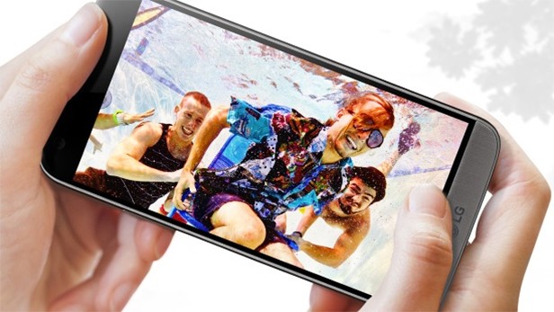 Thông tin rò rỉ về chiếc  LG G6 của hãng điện tử Hàn Quốc trở thành chủ đề bàn tán sôi nổi của đông đảo cộng đồng mạng suốt thời gian qua. Ảnh: Trustedreview.