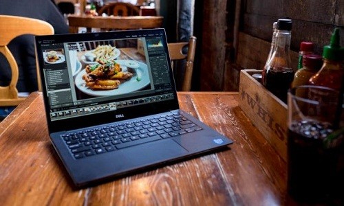 Theo đánh giá trên trang công nghệ Techradar, Dell XPS 13 đứng đầu danh sách  laptop tốt nhất 2016. Đây là sản phẩm thuộc phân khúc cao cấp của Dell với thiết kế siêu mỏng, nhẹ và đẹp. Mọi đường nét trên Dell XPS 13 đều được chế tác vô cùng tinh xảo.