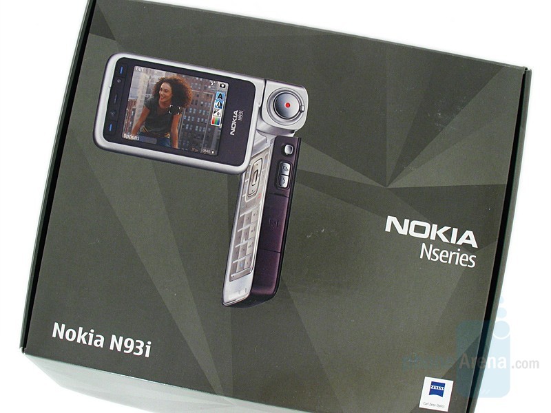 Nokia N93i là một trong những  điện thoại màn hình xoay nhiều góc độ của hãng công nghệ Phần Lan cách đây khoảng 10 năm. Ảnh: Phone Arena.