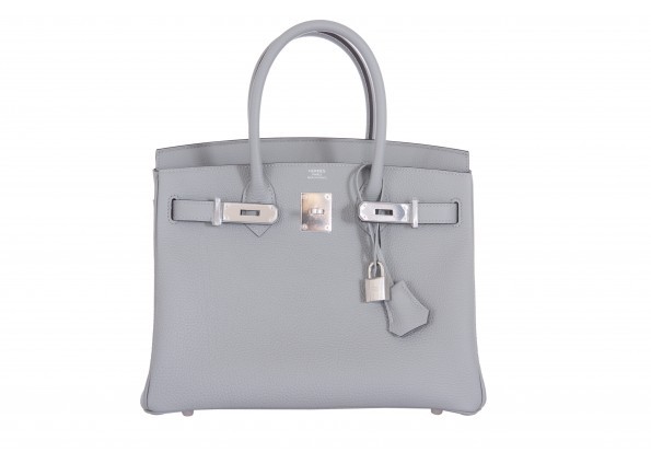 Một nghiên cứu đăng trên Baghunter cho thấy, có tới 90%  túi Hermes Birkin bán trên thị trường không phải hàng chính hãng. Đây là điều đáng lo ngại cho bất kỳ ai muốn sở hữu chiếc túi đắt đỏ này. Ảnh: Portero.