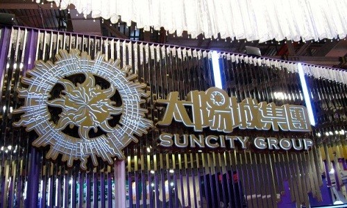 Theo nguồn tin mới nhất từ Bloomberg, tập đoàn nghỉ dưỡng lớn nhất Macau -  Suncity Group đang chuyển hướng tìm kiếm cơ hội ở các nước láng giềng đặc biệt là Việt Nam và Nhật Bản trong bối cảnh Trung Quốc kiểm soát chặt chẽ dòng tiền. Ảnh: GGRAsia.