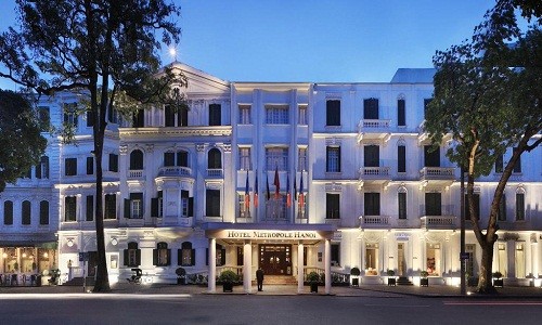  Khách sạn Sofitel Metropole là khách sạn 5 sao nằm trên phố Ngô Quyền, Hà Nội. Ảnh: Booking.