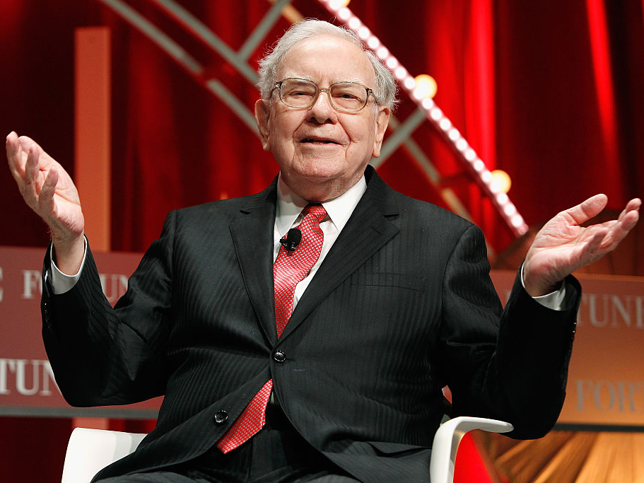 Suốt hơn 50 năm qua,  tỷ phú Warren Buffett - CEO của Berkshire Hathaway không bao giờ thưởng thức một bữa sáng nào có giá hơn 4 USD. Bữa sáng đắt nhất của Warren Buffett chỉ có giá hơn 3 USD.