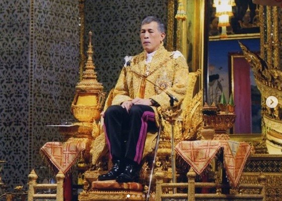 Phần lớn tài sản của  Quốc vương Maha Vajiralongkorn được kiểm soát bởi Cơ quan Bất động sản Hoàng gia Thái Lan.