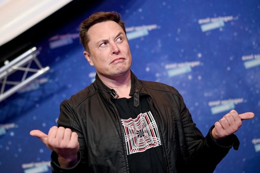 Ngày 13/1/2021, giá trị tài sản của tỷ phú Elon Musk đã vượt qua Jeff Bezos để trở thành người giàu nhất thế giới. Tại thời điểm đó, Musk sở hữu 202 tỷ USD, trong khi Bezos đứng thứ hai với 183 tỷ USD.