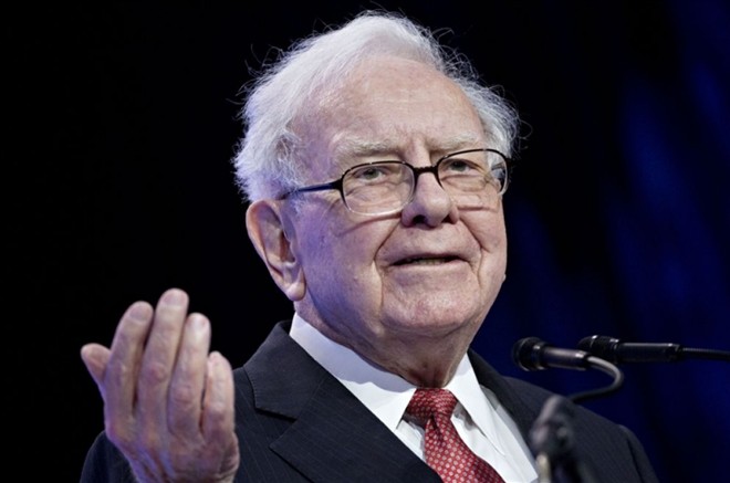 Theo Chỉ số Tỷ phú của Bloomberg (Bloomberg Billionaires Index),  tỷ phú Warren Buffett vừa trở thành thành viên thứ 6 của câu lạc bộ 100 tỷ USD sau khi tài sản ước tính đạt 100,4 tỷ USD vào ngày 10/3/2021.