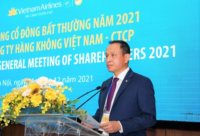 Tại đại hội cổ đông bất thường 2021 diễn ra sáng nay (14/12), ông Lê Hồng Hà - Tổng Giám đốc Vietnam Airlines cho biết hãng lên kế hoạch bán 15 chiếc máy bay tháng này và 12 chiếc trong 2 năm tới. Ảnh: Dân trí